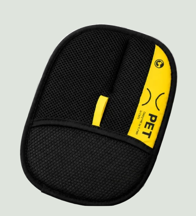 The PetPal Fur Eraser Mitt